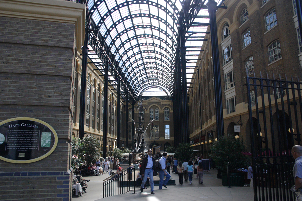 Hays Galleria on the south bank of Thames opposite the Tower of London