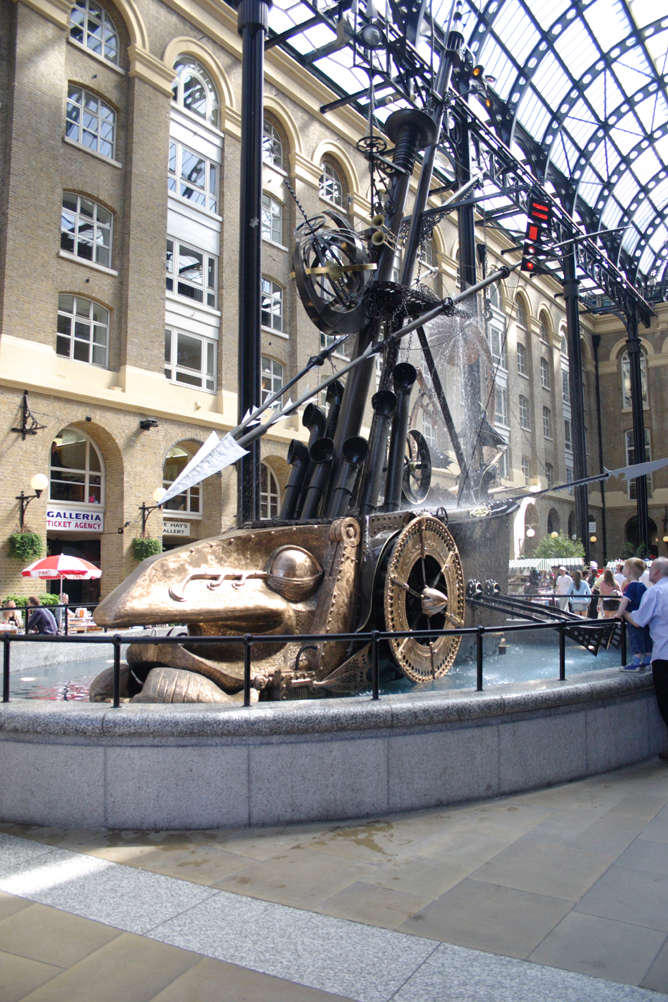 Hays Galleria on the south bank of Thames opposite the Tower of London, this has to be one of the most interesting water features I have ever seen.